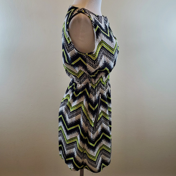 Black/Lime Chevron Print Mini Dress - Picture 4 of 5